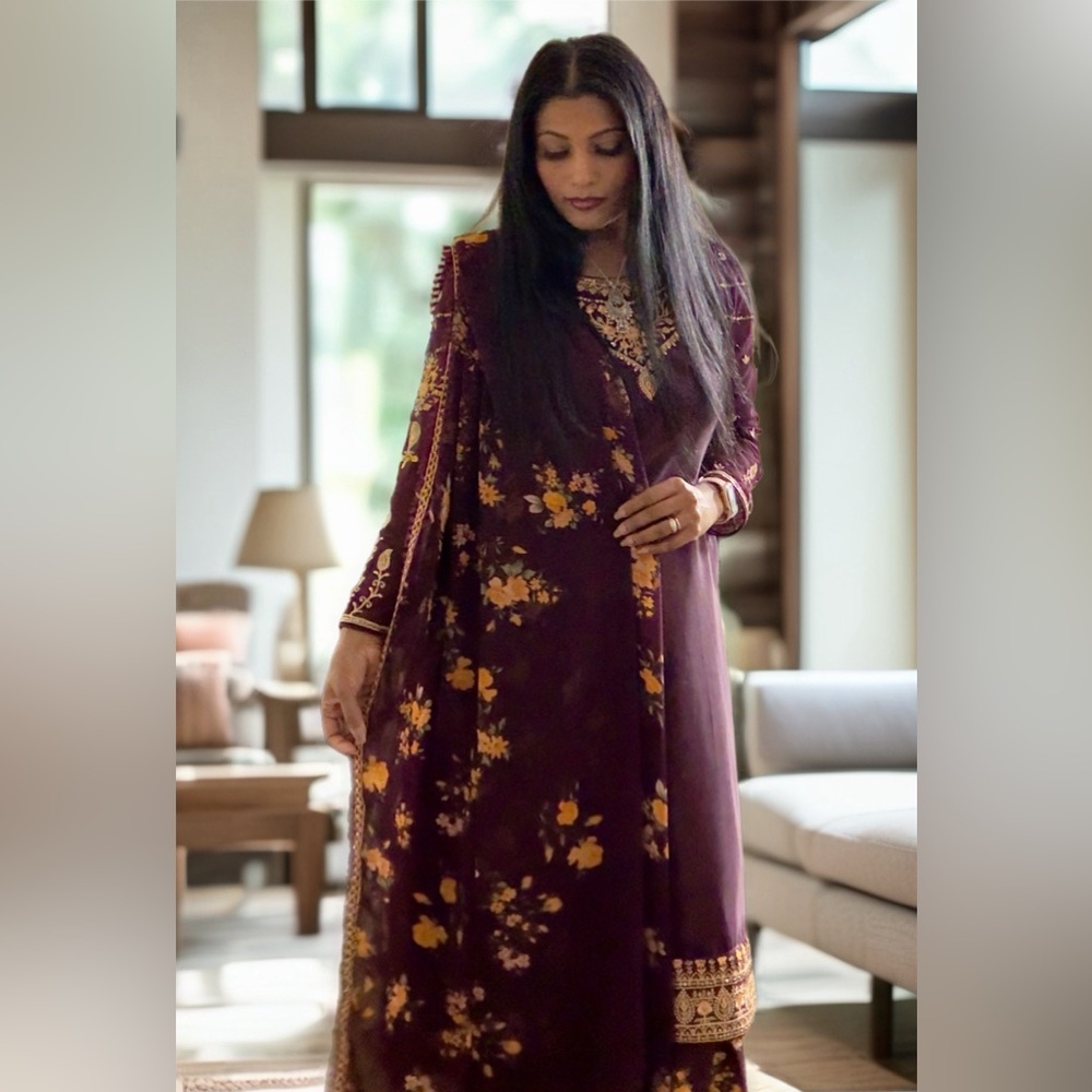 Pakistani/ Indian Elegant Purple embroidered Chanderi Silk, Salwar Kameez/Suit